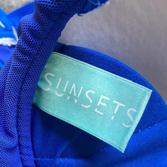 Sunsets Bikini Top - Picture 11 of 14